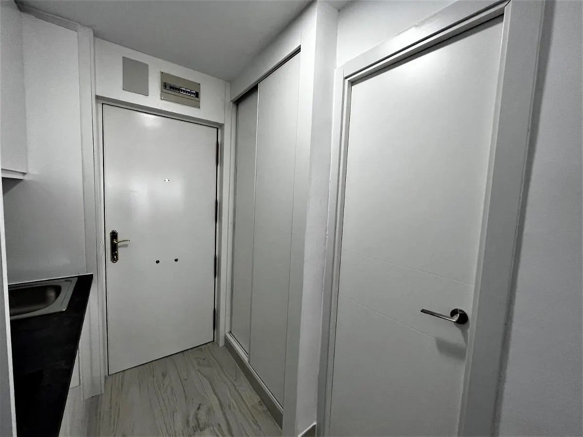 Ver853 - Estudio Con Terraza Vistas Al Mar, Piscina, Playa, Centro 토레몰리노스 0*,  스페인